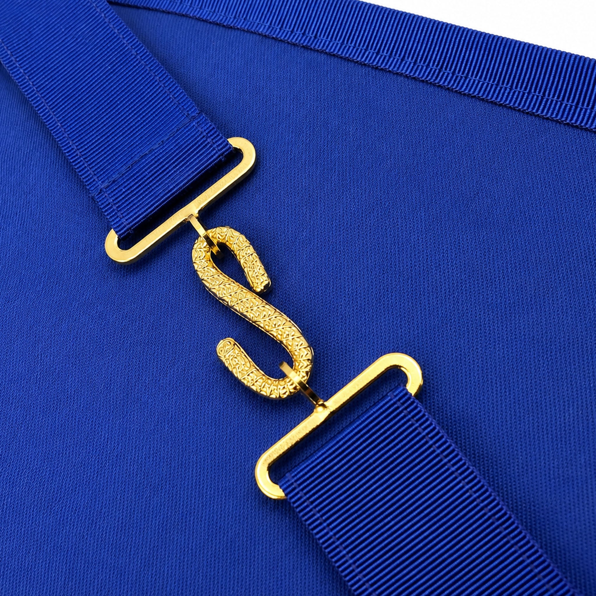 UGLE-approved Masonic Royal Arch London Grand Chapter Rank apron featuring a gold metal snake clasp